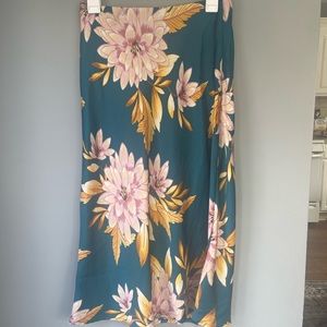 Midi flowy skilky skirt